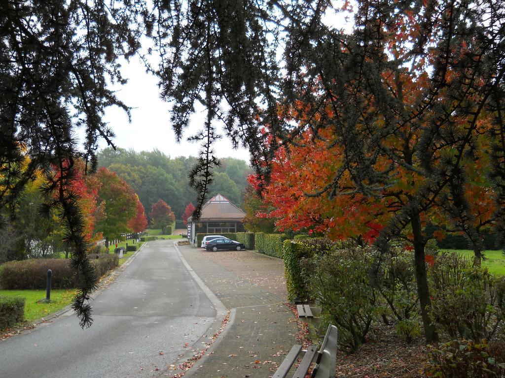 Le Relais De La Haute Sambre Lobbes Bagian luar foto