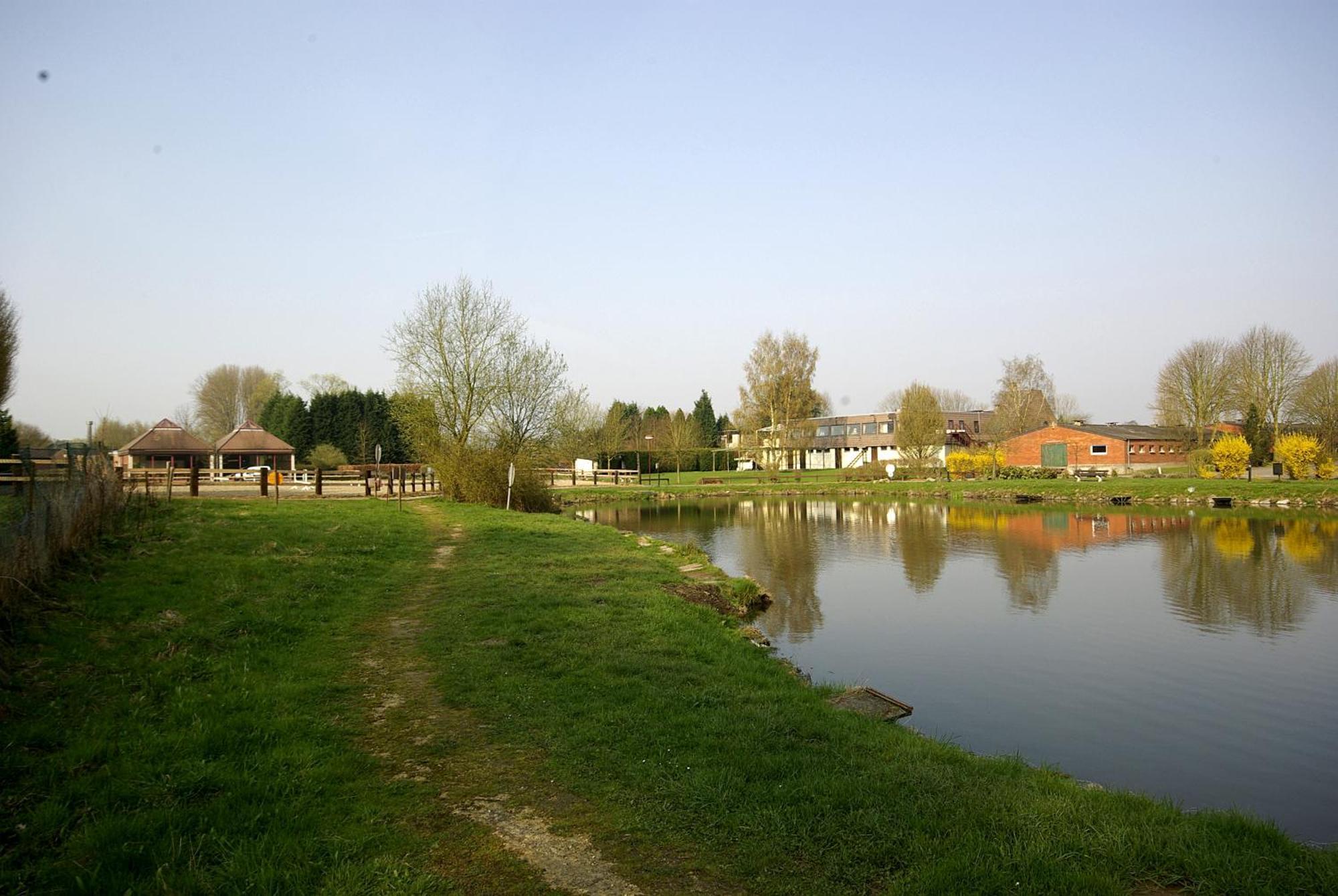 Le Relais De La Haute Sambre Lobbes Bagian luar foto